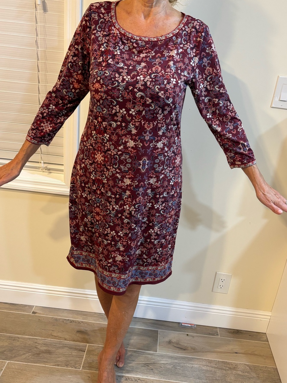 Womens Burgundy Floral Shift Dress